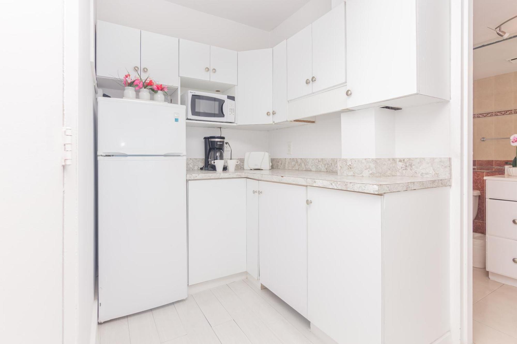 Girasole Rentals Suites Miami Beach Exterior photo