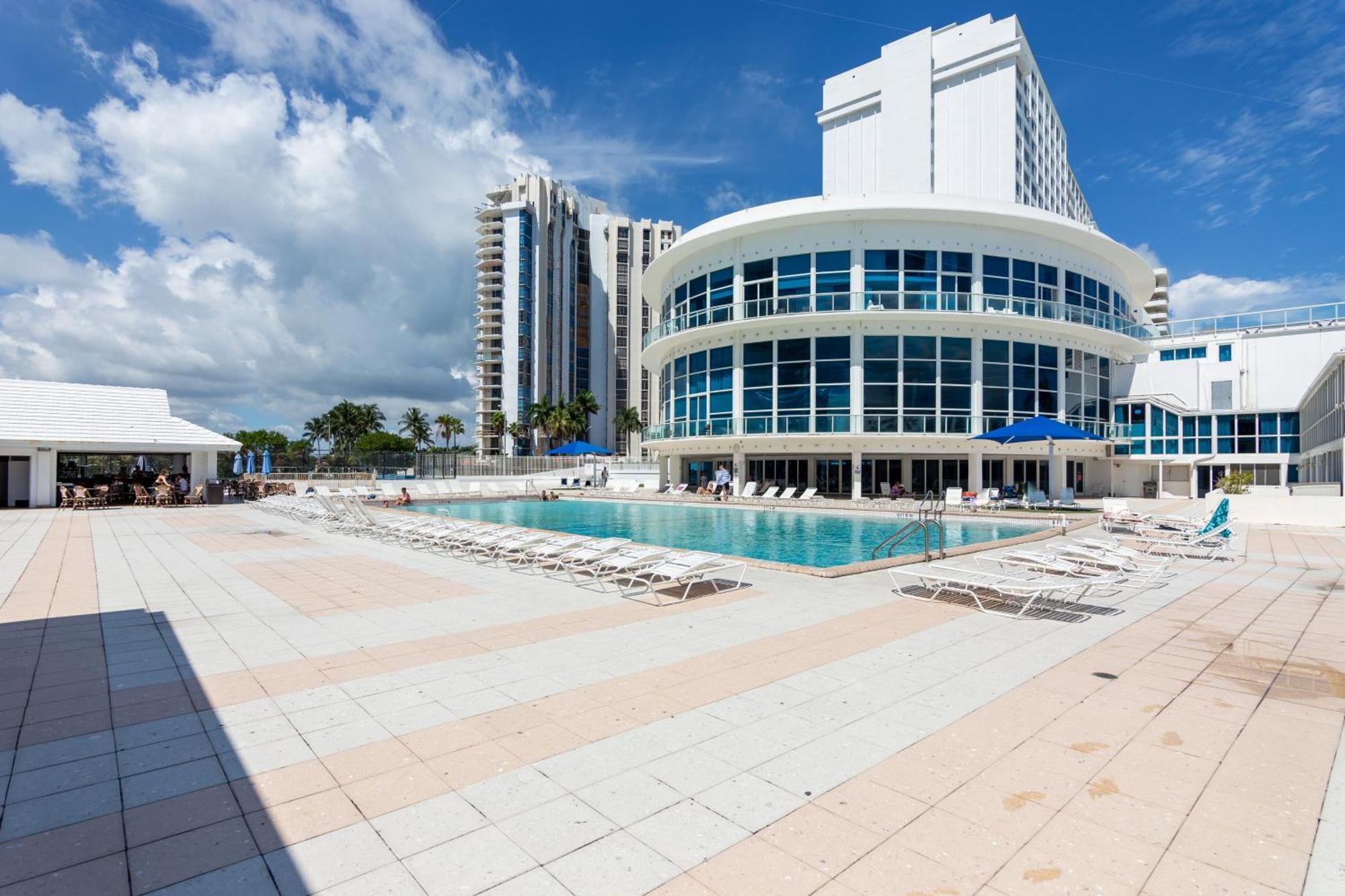 Girasole Rentals Suites Miami Beach Exterior photo
